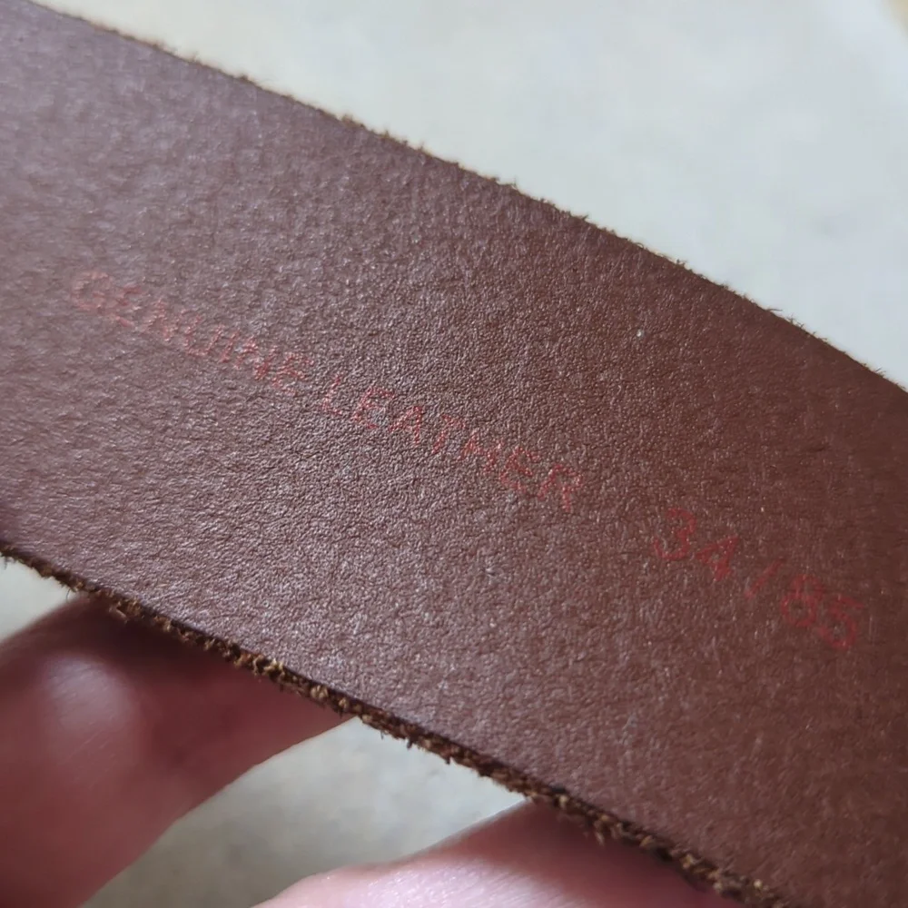 LEVI STRAUSS  Signature I Brown Leather Belt with Silver Pewter Finish Belt